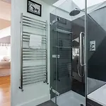 NEW Stunning 5BD Kensington House