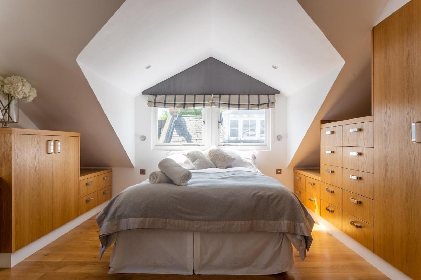 New Stunning 5bd Kensington House London
