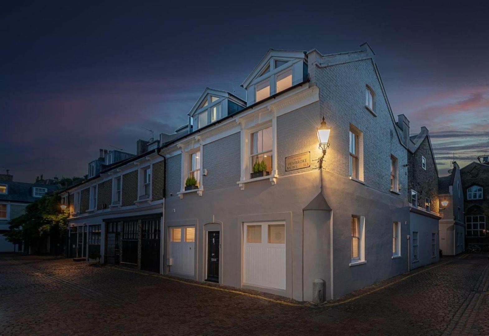 New Stunning 5bd Mews House Holiday home
